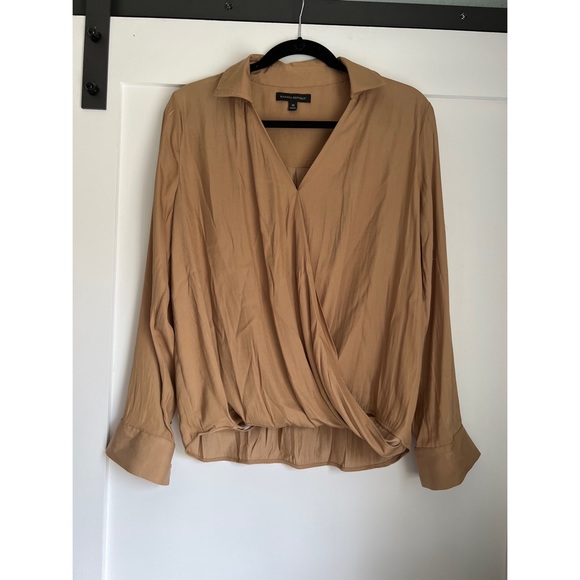 M Banana Republic Latte faux wrap Surplice Blouse with collar - Picture 1 of 5